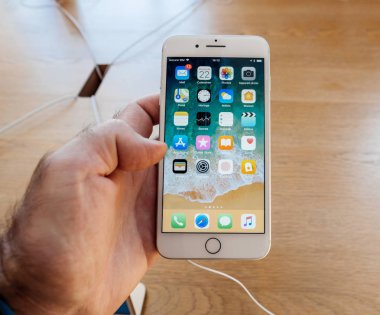 Yeni iphone 8 ve iphone 8 artı Apple Store ile