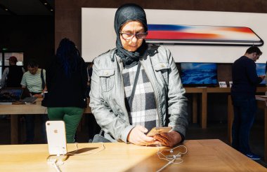 Kadın test yeni iphone 8 