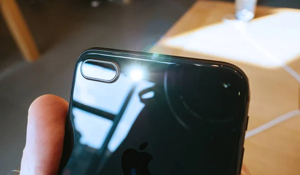 Fényképezőgép Villanás VEZETETT villanás új iphone 8 és iphone 8 plusz Apple s — Stock Fotó