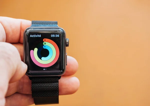 Nuevos hitos de la aplicación de actividad Apple Watch Series 3 —  Fotos de Stock