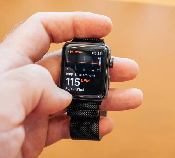 Yeni Apple Watch serisi 3 sağlık uygulaması, kalp hızı izlemek app 