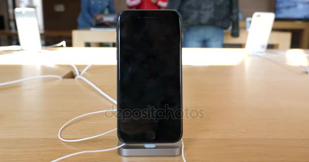 Yeni iphone 8 Satılık — Stok video