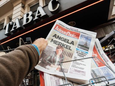 Angela Merkel portre elctions gün önce gazeteyle fo