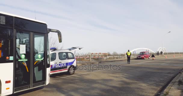 Kontroli pojazdów policji francuskiej — Wideo stockowe