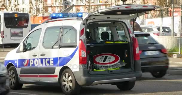 Veicoli di controllo della polizia francese — Video Stock