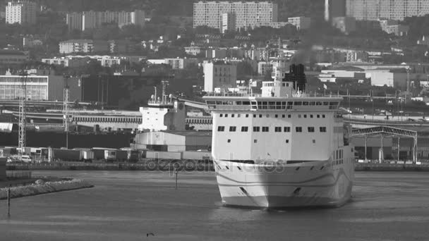 Ferries motion in Marseille-Fos Port — Stock Video