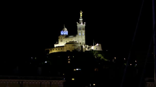 Majestátní Katedrály Notre Dame Garde Osvětlené Noci Přístavu Marseille — Stock video