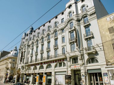 Boulevard Kraliçe Elisabeta Bükreş Romanya insanlar ve c