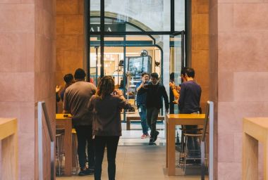 Satış dünya çapında entrane hoş geldiniz beşlik üzerinde Apple iphone X gider