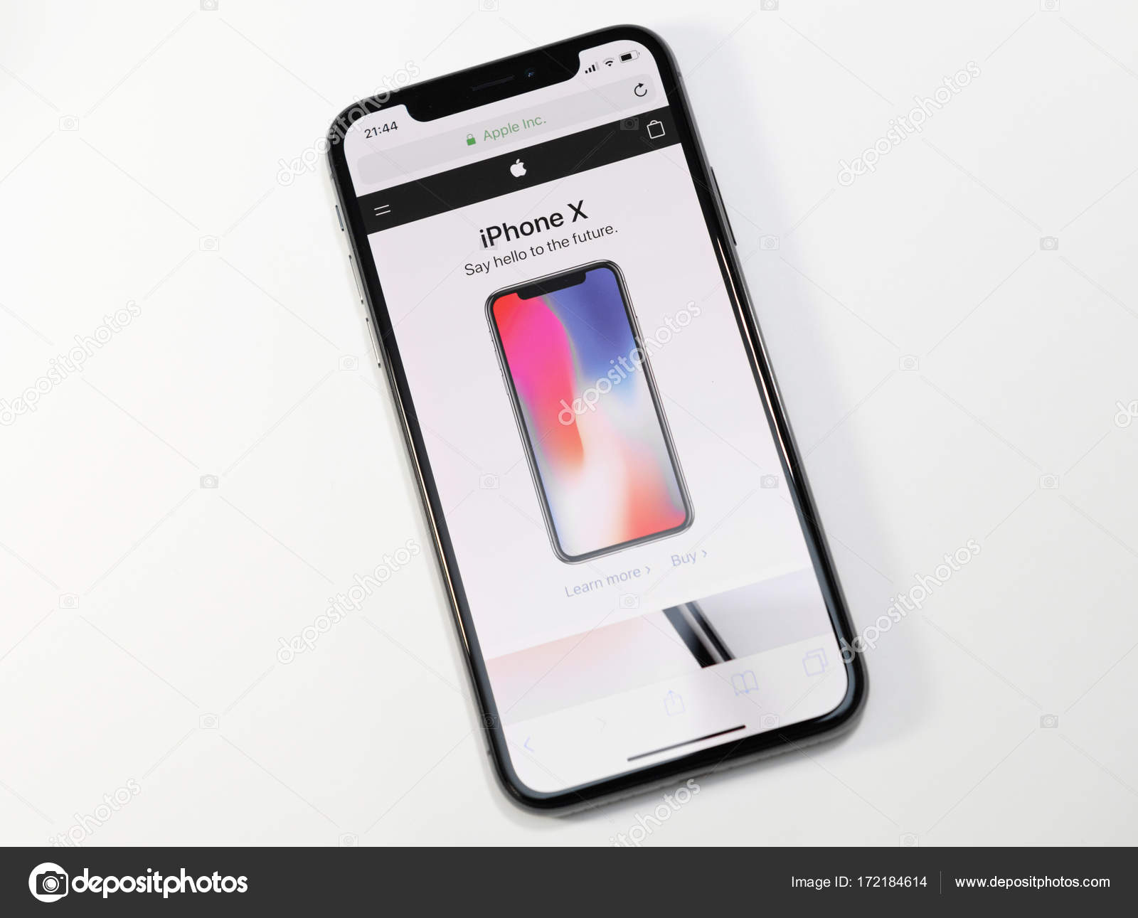 Apple iPhone X 10 con el sitio web de Apple — Foto editorial de