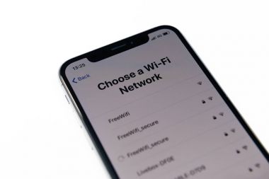 En son iPhone bir kablosuz ağ seç 