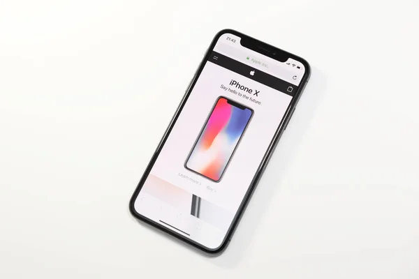 Apple iphone X 10 με την τοποθεσία Web της Apple — Φωτογραφία Αρχείου