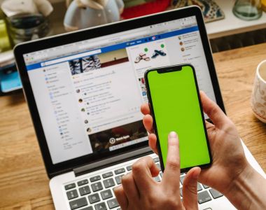 Yeni Apple iphone X 10 akıllı telefon test kadının POV 