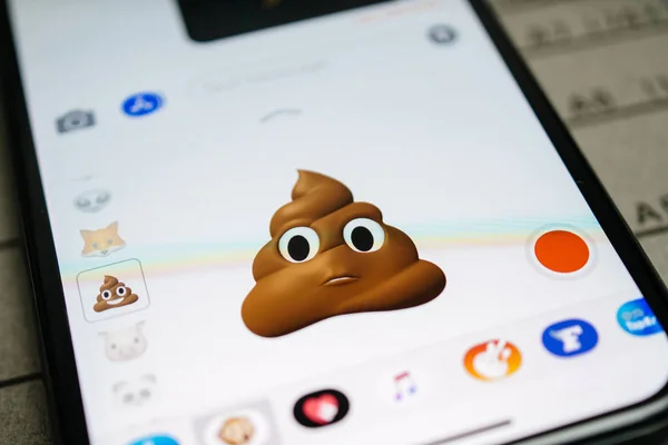 Обличчя Id Faceial визнання Animoji Emoji кормів — стокове фото