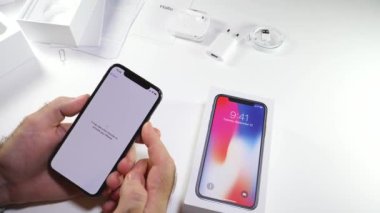 En son Apple iphone X 10 unboxing adam
