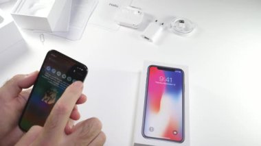 En son Apple iphone X 10 unboxing adam