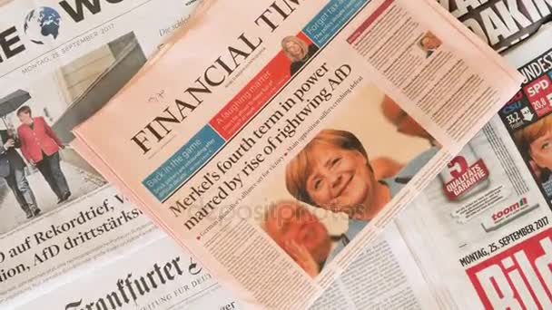 Lyon France April 2017 Figaro French Newspaper International News Floor — Stock Video
