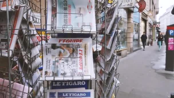 Lyon Francja Kwietnia 2017 Figaro Francuskiej Gazety Międzynarodowych Wiadomości Temat — Wideo stockowe