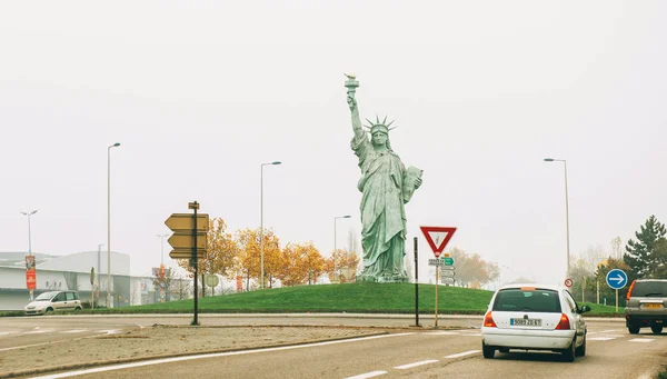 Αντίγραφο του αγάλματος της ελευθερίας γίνεται από Μπαρτολντί — Φωτογραφία Αρχείου