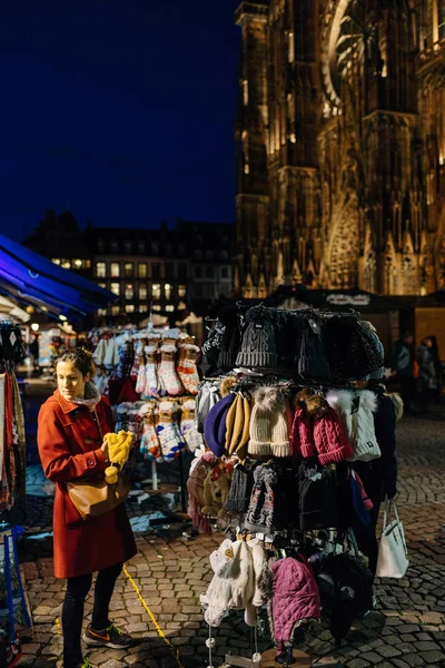 Karácsonyi bevásárlás Strasbourgban — Stock Fotó