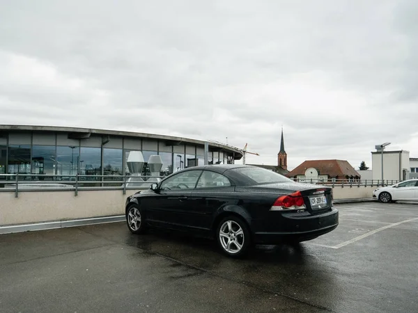 Volvo parkt im City Cabriolet C70 — Stockfoto