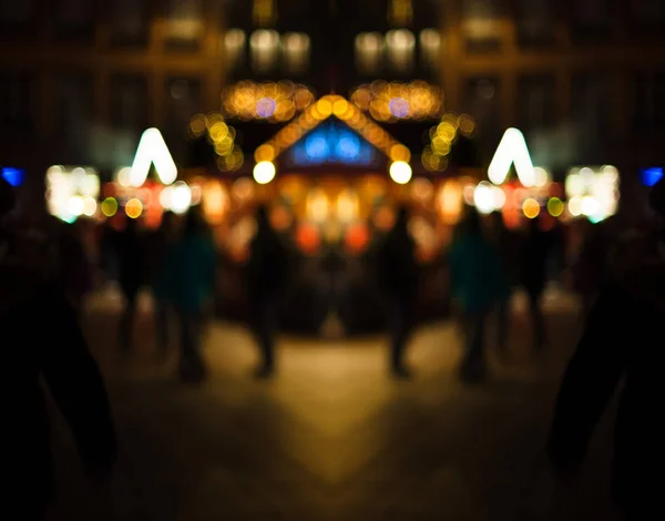 Vista desenfocada del mercado navideño en Francia — Foto de Stock