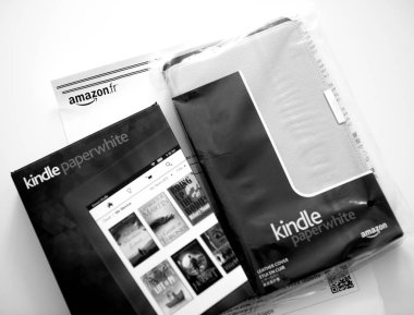 WHI Amazon Kindle Paperwhite ve deri koruma kapağı