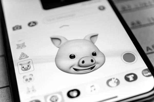 Animal cerdo 3d animoji emoji generado por Face ID facial iPhone — Foto de Stock