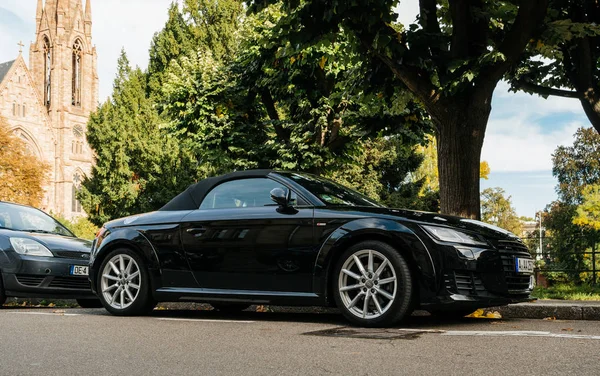 Strasbourg Francia Octubre 2017 Automóvil Deportivo Audi Lujo Estacionado Ciudad —  Fotos de Stock