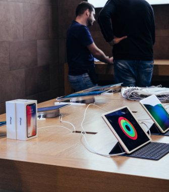 Apple yeni iphone X için alışveriş mağazası