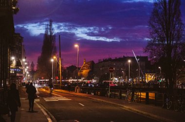 Strazburg alacakaranlıkta