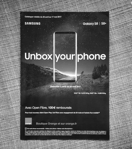 Unbox Su campaña de publicidad telefónica para Samsung Galaxy Smartph —  Fotos de Stock