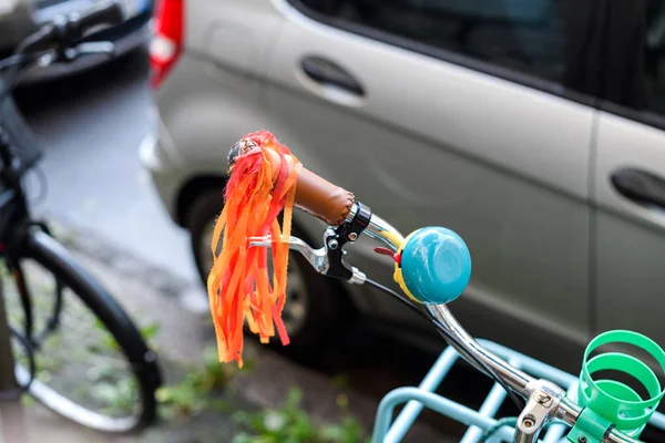 Vintage mavi boynuz ile direksiyon Bisiklet gidon — Stok fotoğraf