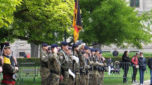 Ceremonia para conmemorar la victoria de los aliados occidentales Segunda Guerra Mundial Armisticio —  Fotos de Stock