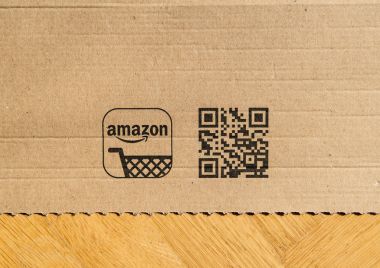 Amazon Prime karton kutu ev kat yukarıdan gördüm