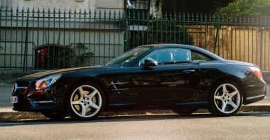 Lüks Mercedes-Benz Sl coupe Street