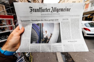 Frankfurter allgemeine zeitung Gazetesi Basın büfesinde featurin