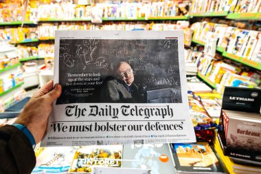Stephen Hawking ölümü ile ilgili gazete üzerinde ilk sayfa portre