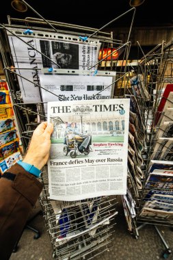 Stephen Hawking Times kapağında