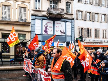 Konfederasyonu generale du travail amele ile Kızıl Bayrak afiş