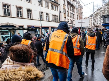 Fransız sokağında SNCF işçiler protesto 