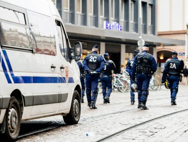 Sokakta Fransa Polis gözetim protesto 