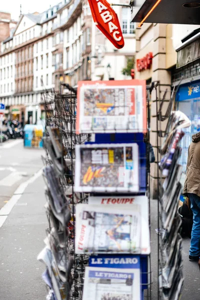 Stand con noticias de España sobre el Referéndum de Cataluña — Foto de Stock