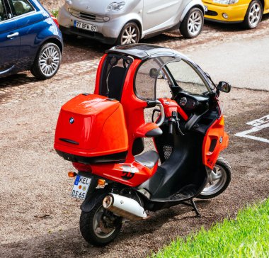 BMW C1 enclosed scooter manufactured by Bertone for BMW clipart