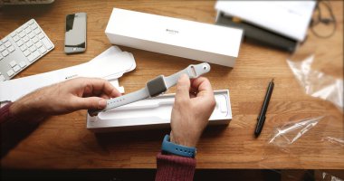 POV unboxing ve ilk çalışma Apple Watch serisi 3