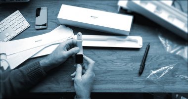 POV unboxing ve ilk çalışma Apple Watch serisi 3