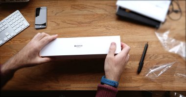 POV unboxing ve ilk çalışma Apple Watch serisi 3