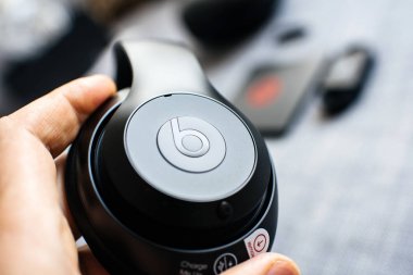 Yeni Apple atıyor tarafından Dr Dre yener Studio 3 kablosuz kulaklık