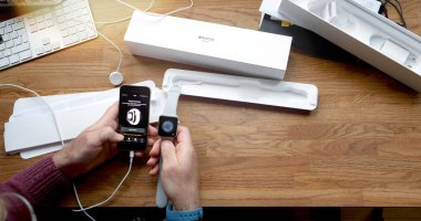 POV unboxing ve ilk çalışma Apple Watch serisi 3