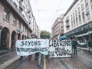 Fransa Macron reformlar karşı protestolar sağlar devrimci olmak